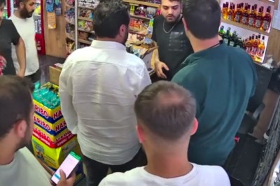 Esenyurt'ta Tekel Bayisine Silahlı Saldırı: 2 Ölü, 1 Yaralı