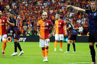 Galatasaray Şampiyonlar Ligi'nde Tur Peşinde: Kopenhag-Galatasaray Maçı Analizi