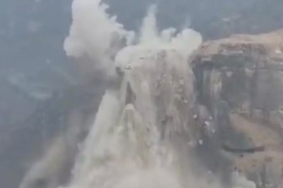 Diyarbakır’da viyadük yapımı sırasında tarihi köprüye dinamit zararı