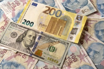 Faiz Artırımı Sonrası Dövizde Rekor Kırıldı: Dolar 25 Lirayı, Euro 27 Lirayı Geçti