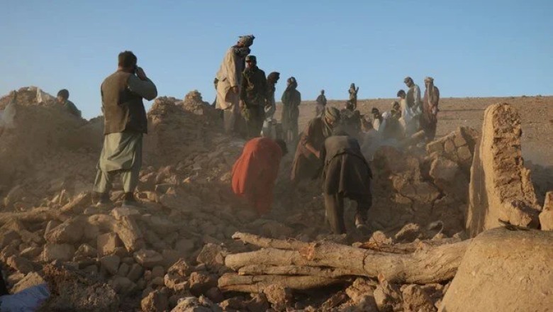 Afganistan'da Herat Vilayetindeki Depremde Yüzlerce Can Kaybı